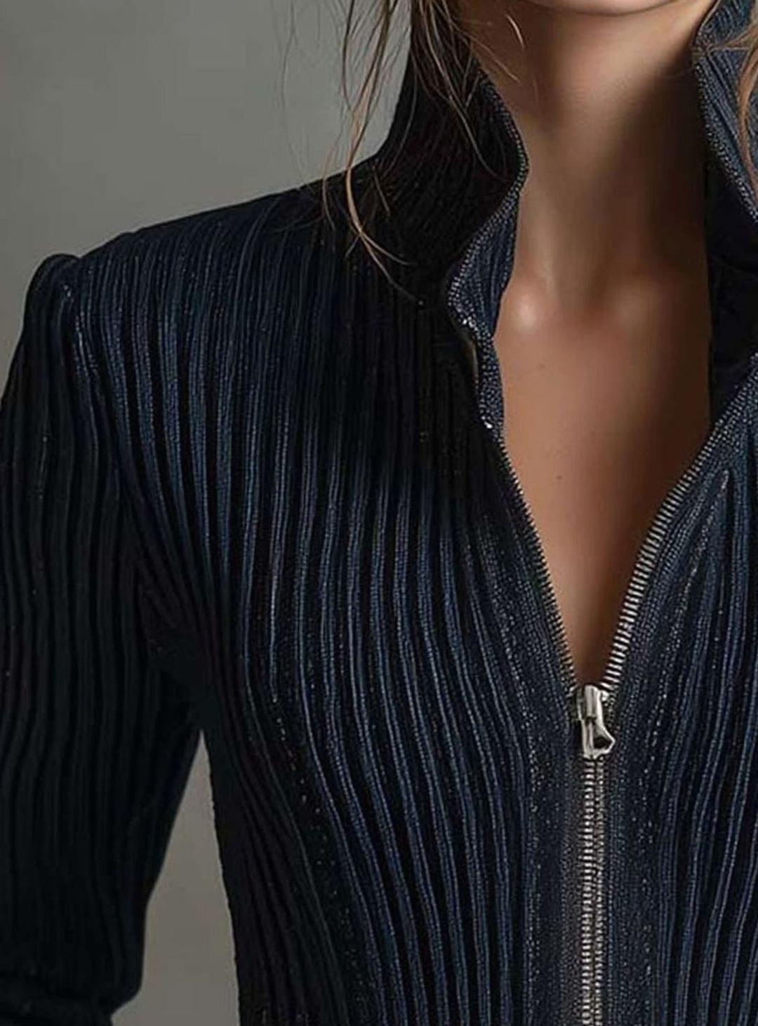Damen Glitzer Rippenstrick-Jacke mit Reißverschluss und Trompetenärmeln