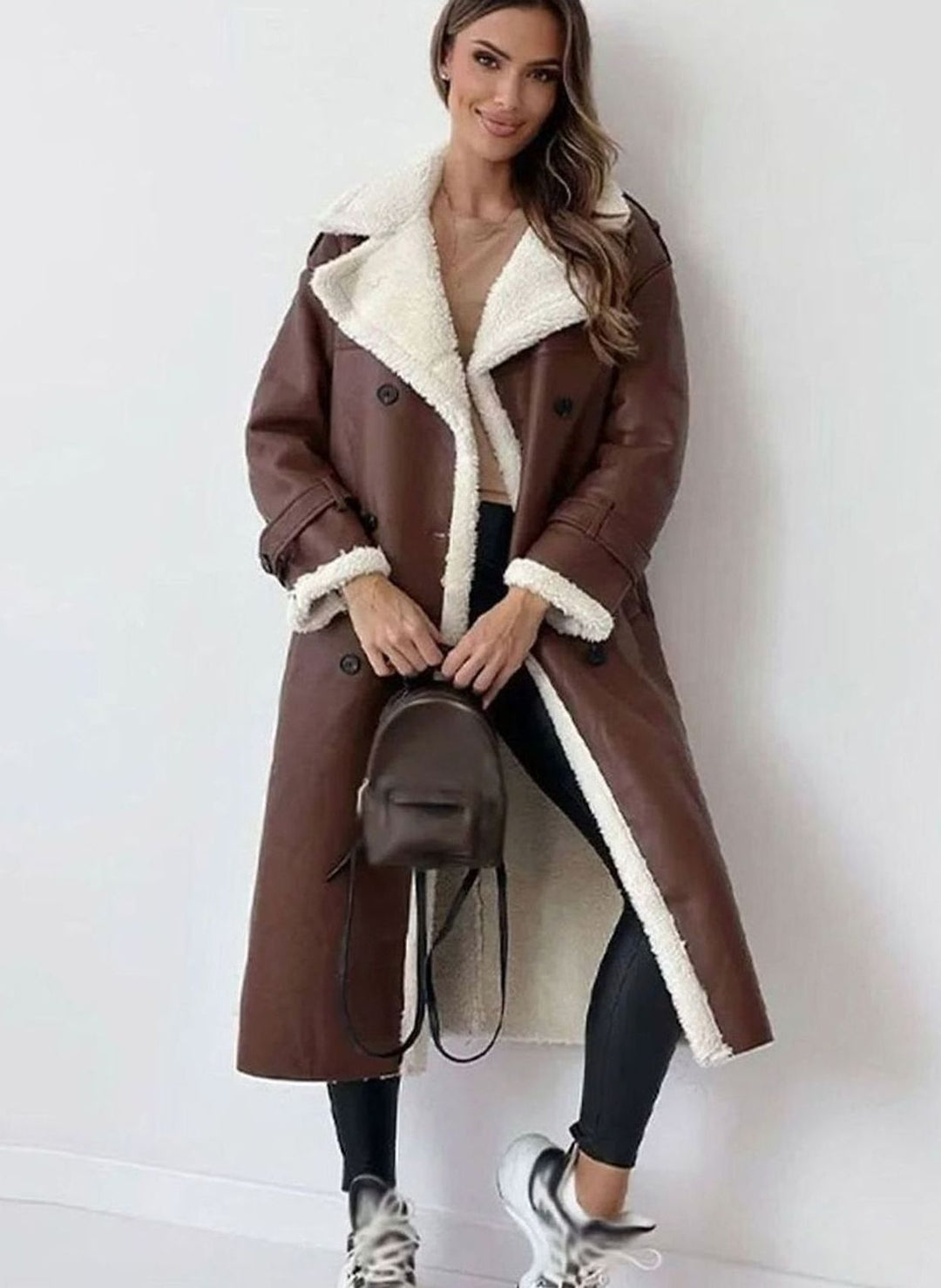 Damen Langer Kunstleder Zweireihig Wintermantel mit Sherpa-Innenfutter - Braun