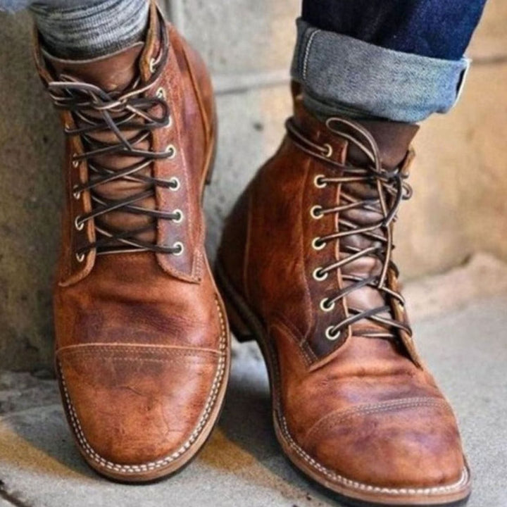 Herren Klassische Cap-Toe Schnürstiefel mit Robuster Gummisohle - Braun