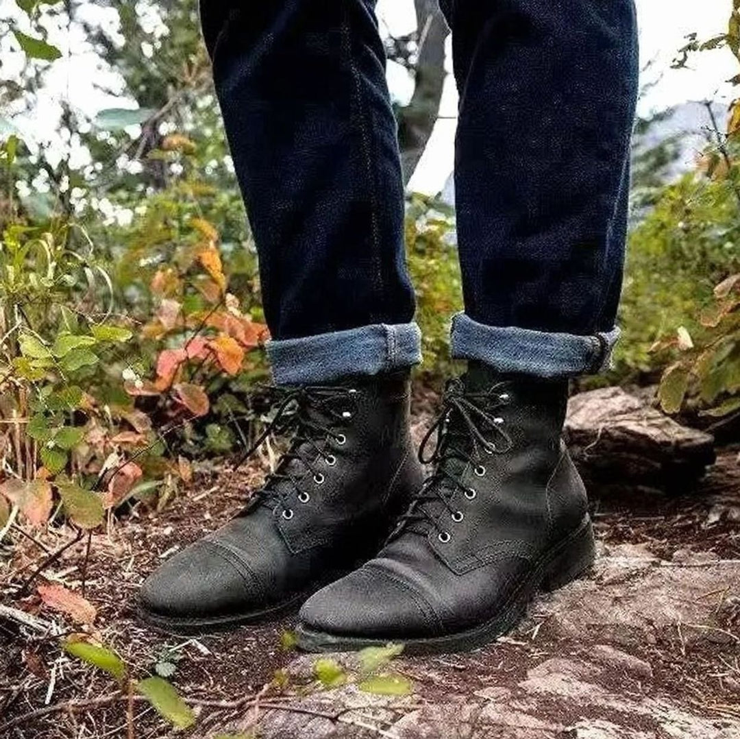 Herren Klassische Cap-Toe Schnürstiefel mit Robuster Gummisohle - Schwarz
