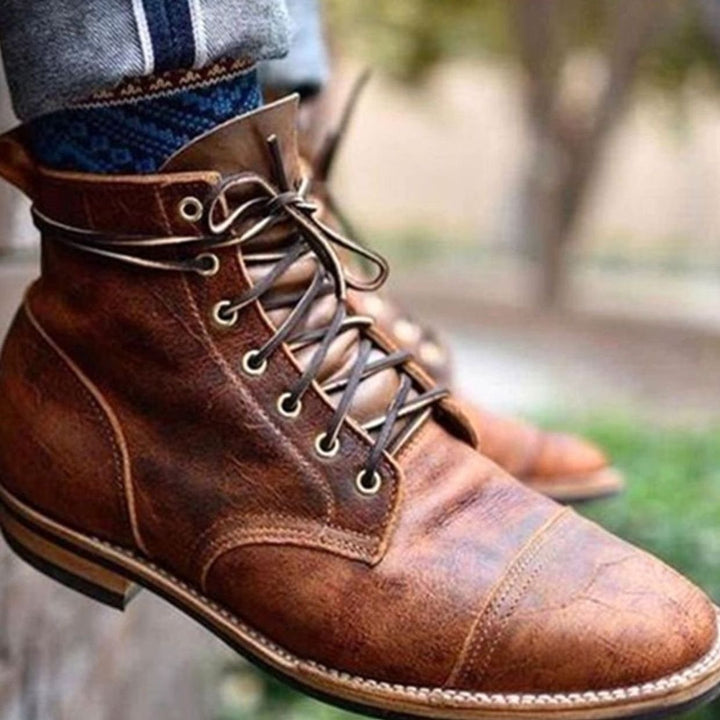 Herren Klassische Cap-Toe Schnürstiefel mit Robuster Gummisohle